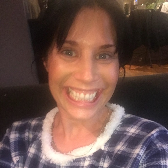 Meet your Posher, Sarah - Picture 1 of 1